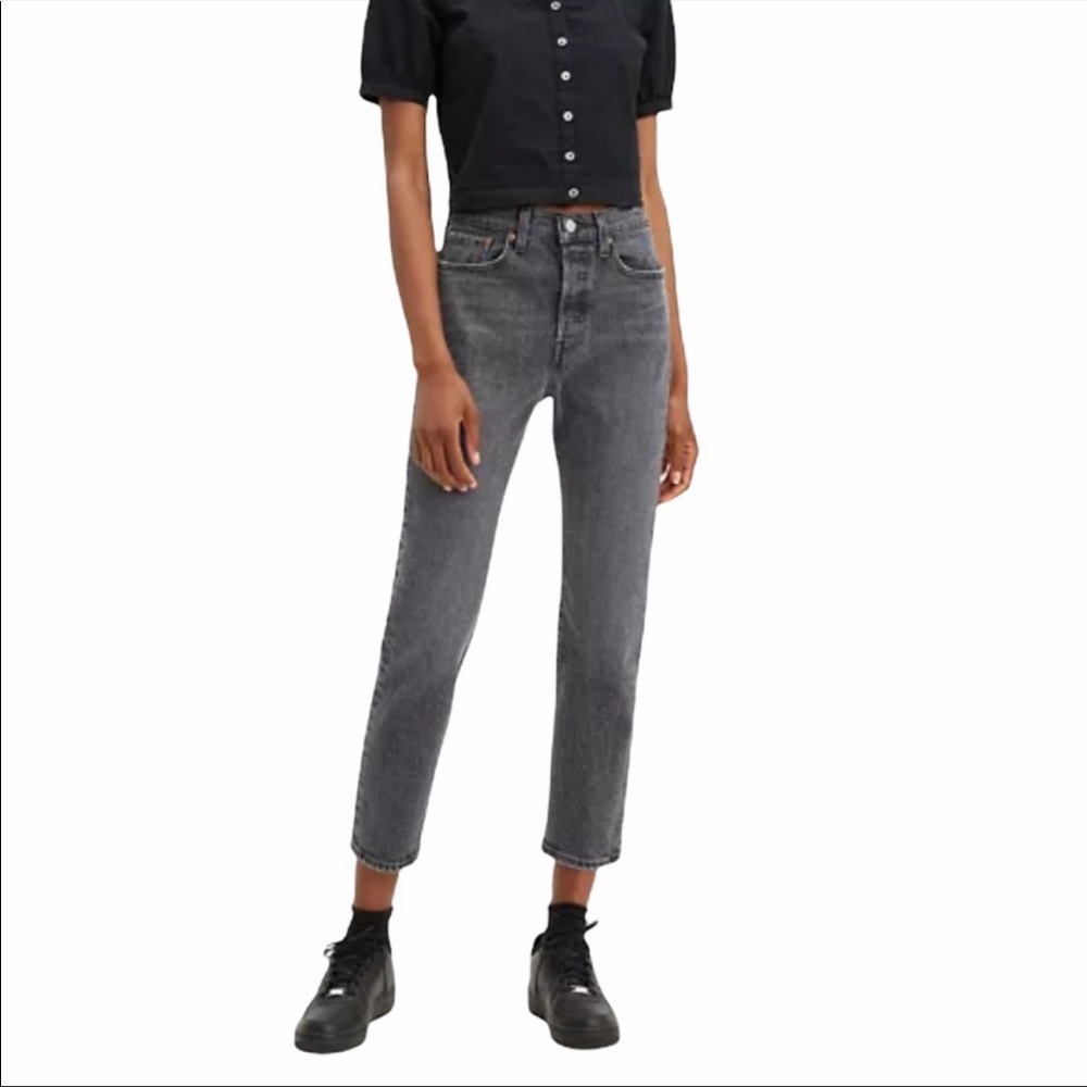 Levi’s high rise wedgie straight jeans